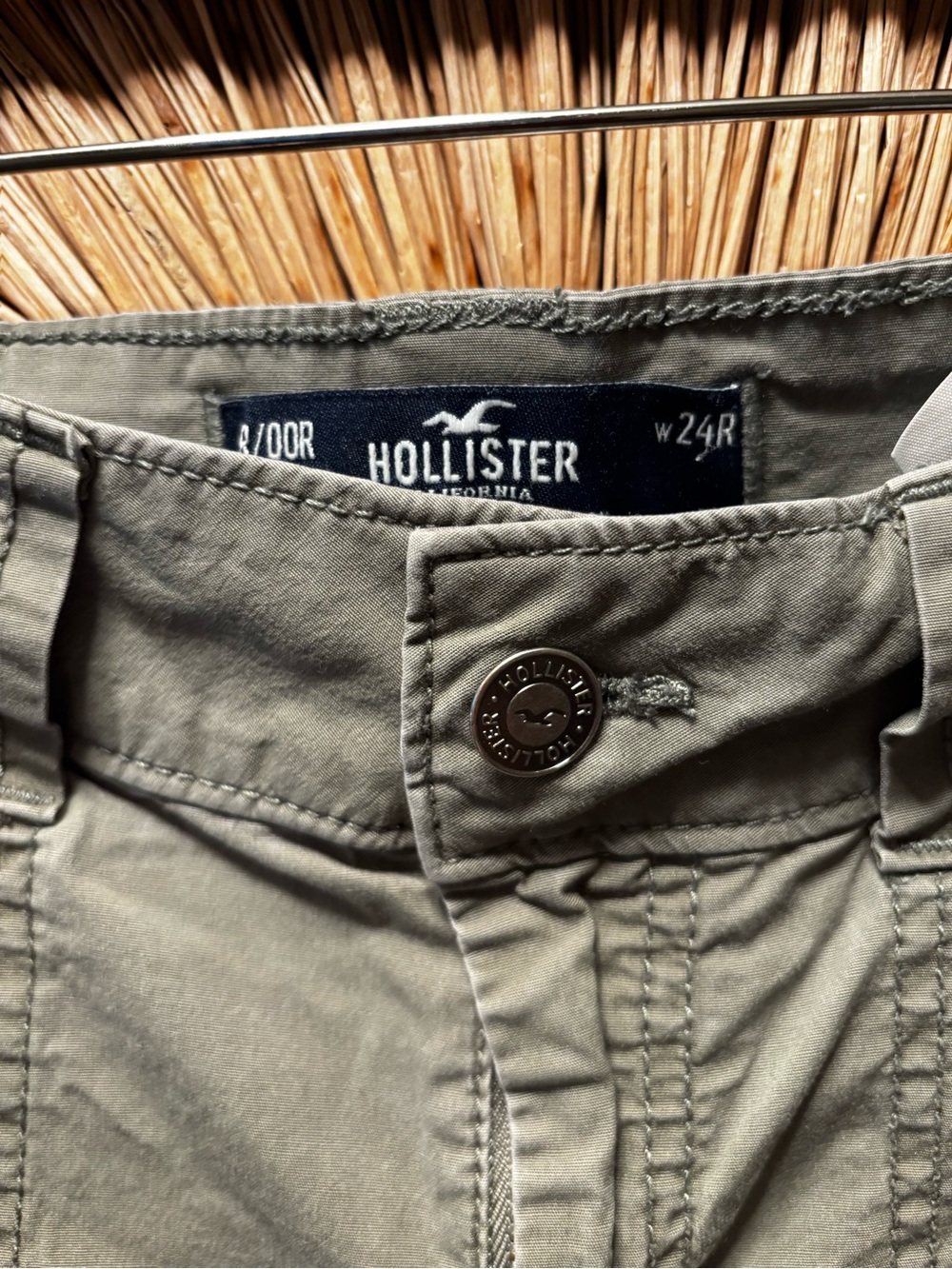 Hollister Olive Utility Cargo Pants - Picture 4 of 4